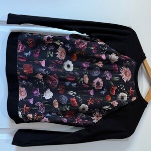 Floral Black Sweatshirt